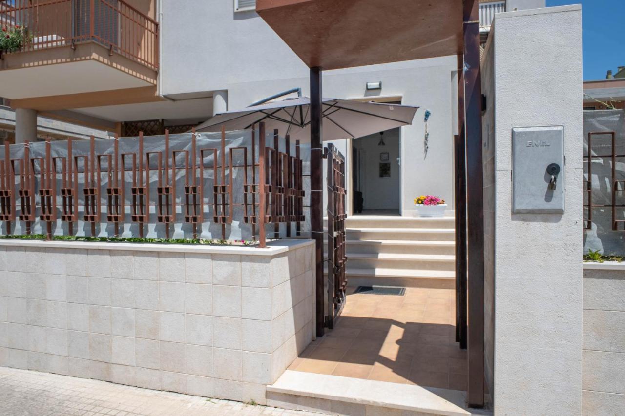 Wepuglia - Sunflower House Monopoli Exterior foto